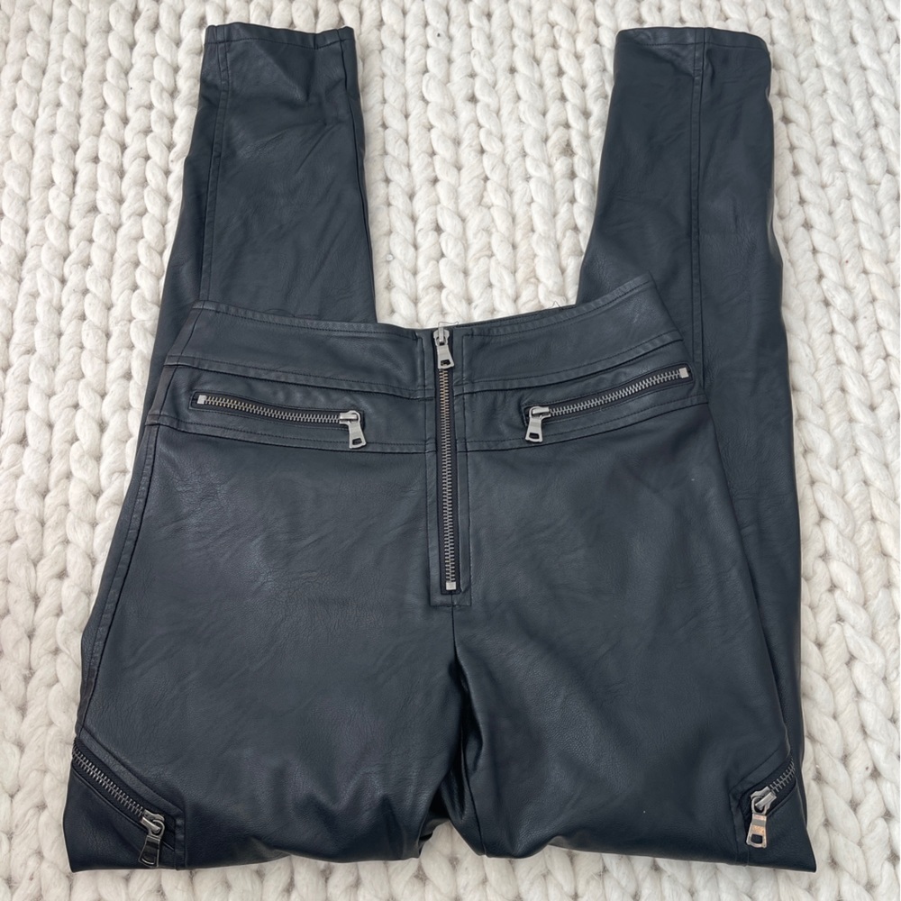 Fashion Nova Black Faux Leather Moto Pants Size S Zipper Detail Skinny Going Out